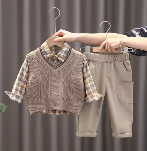 Baby-Jungen-Kleidung