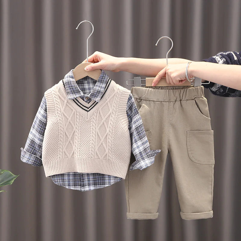 Baby-Jungen-Kleidung